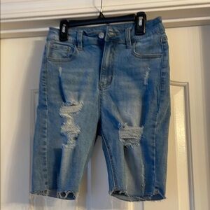 Top Trends Distressed Denim Shorts size 5